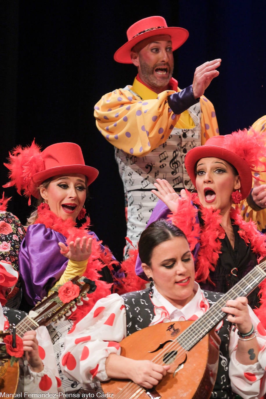 Fotos: Coro &#039;El baúl de la Piquer&#039; en el COAC 2024