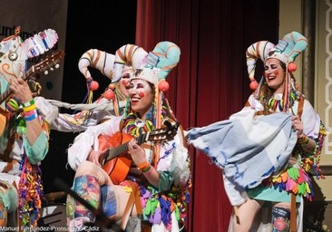 FOTOS: Coro 'Este coro es de locos', el coro de José Luis Bustelo y Jesús Monje en el COAC 2024, del Carnaval de Cádiz