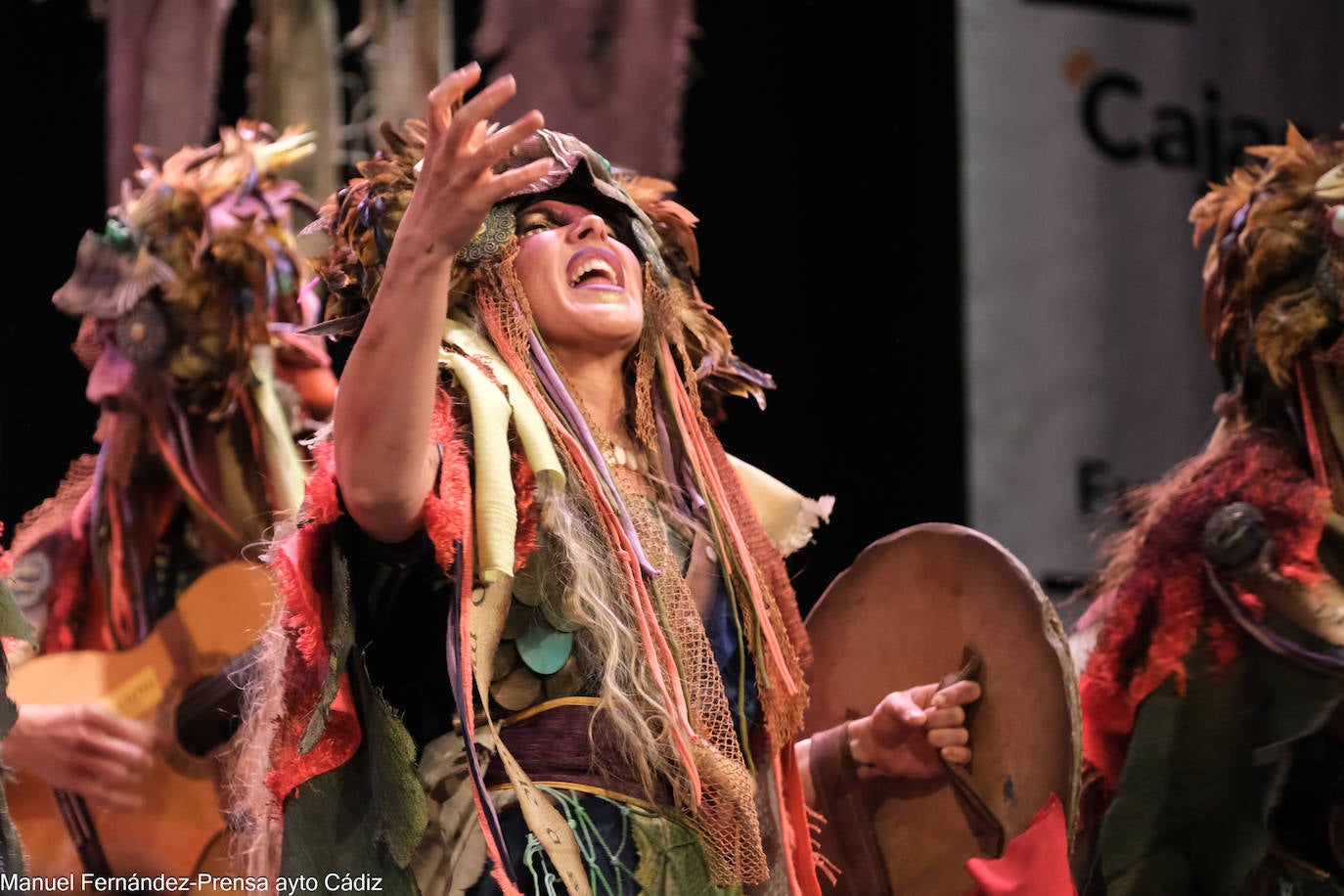 FOTOS: Comparsa &#039;Cadígenas&#039; en el COAC 2024, del Carnaval de Cádiz