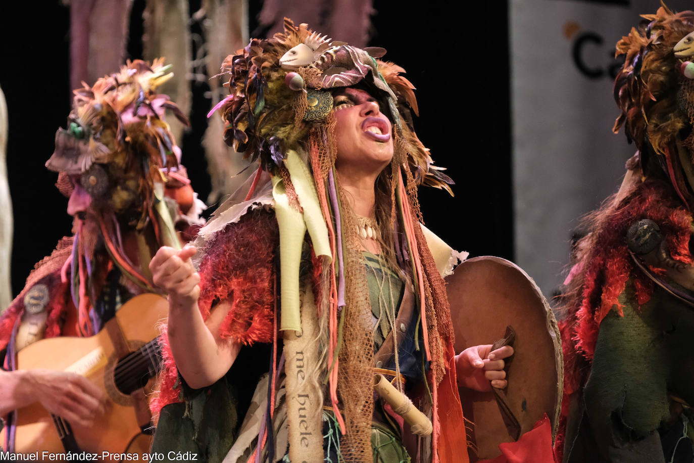 FOTOS: Comparsa &#039;Cadígenas&#039; en el COAC 2024, del Carnaval de Cádiz