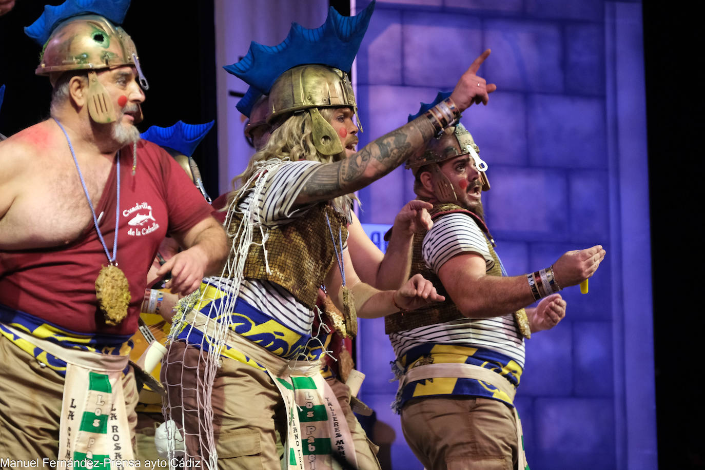 Fotos: &#039;Los que salieron perdiendo&#039; conquistan en preliminares