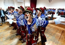 Vídeo: 'Y seguimos cantando ensaya los cuplés'