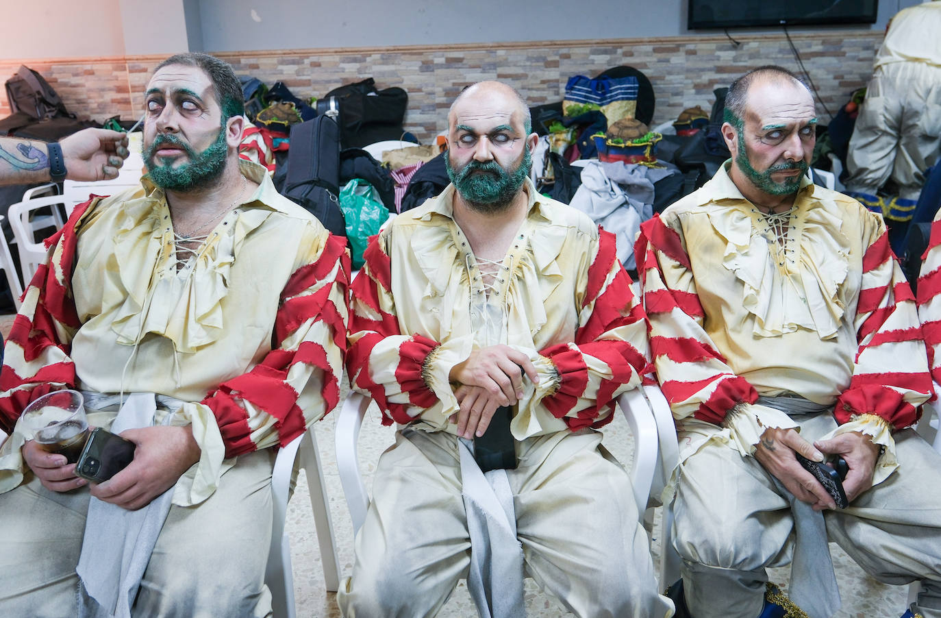 Fotos: &#039;Los iluminados&#039; se embriagan de luz en La Caleta antes de marchar al Falla