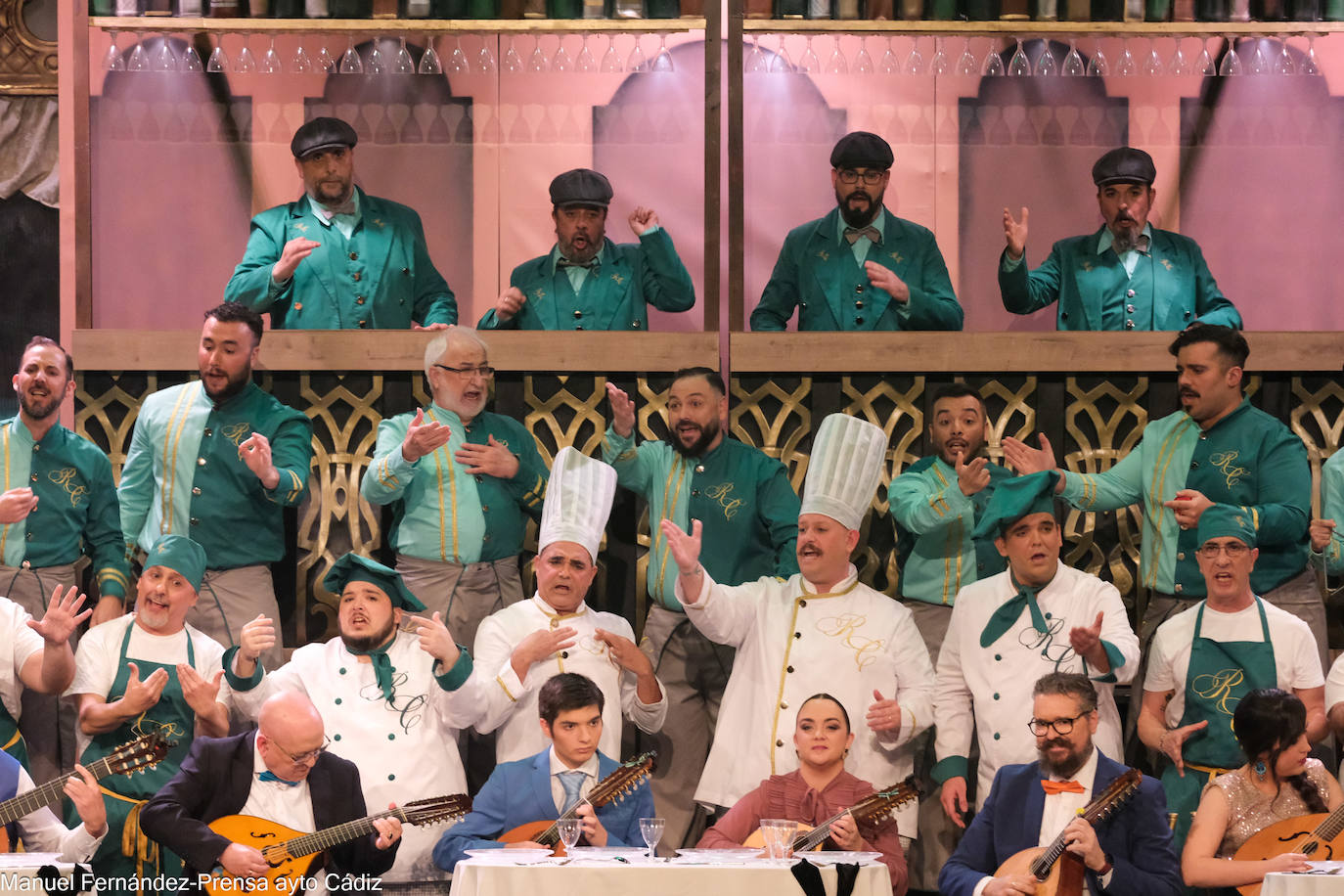 Fotos: El coro El gremio, actuación en semifinales