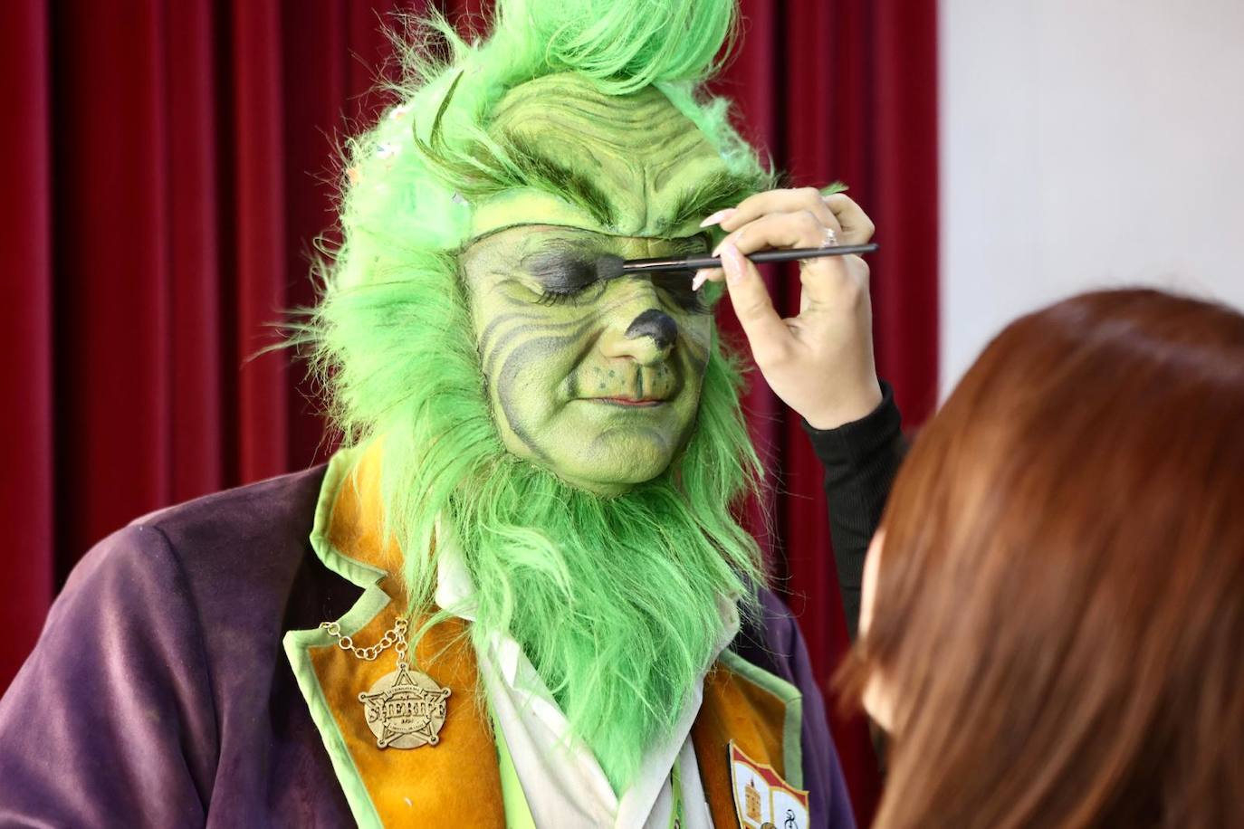 Una de animales en el Falla: ovejas negras, grinchs y el fondo marino de la Caleta, en camerinos