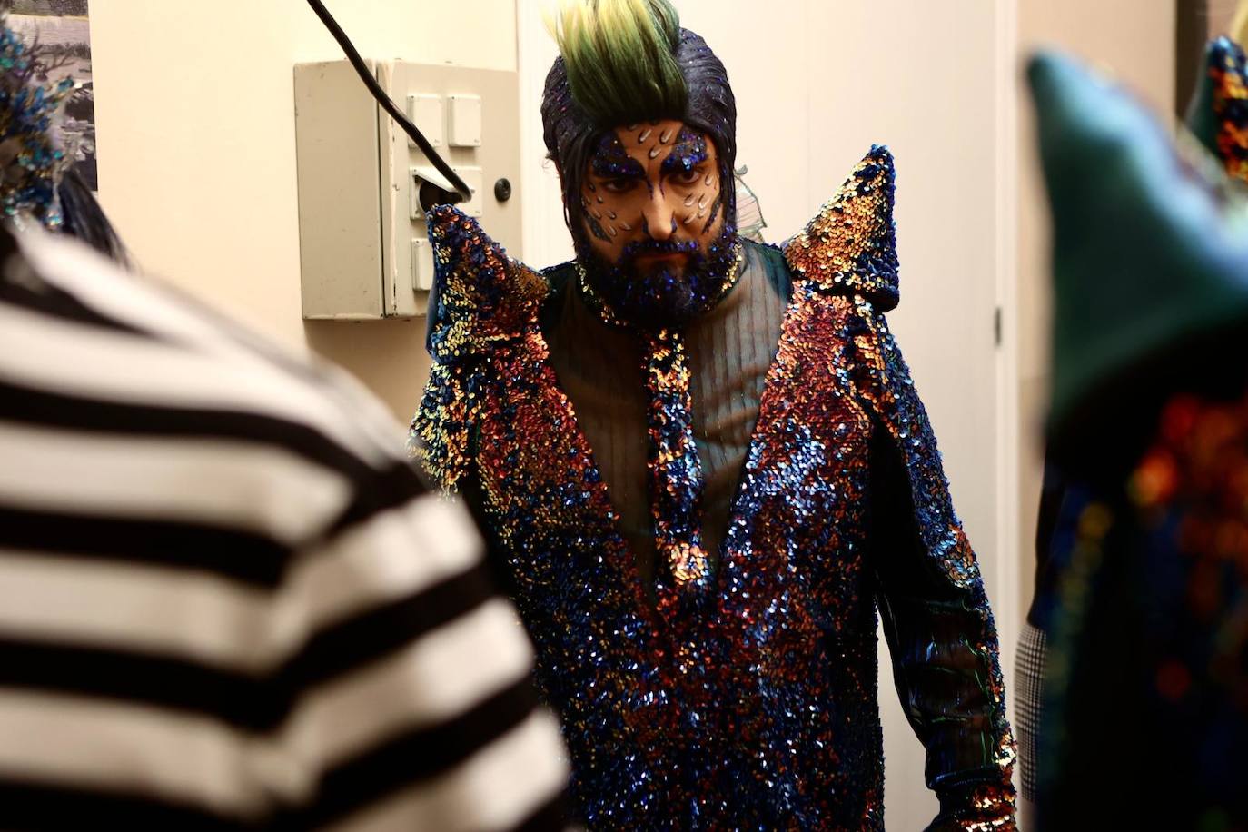 Una de animales en el Falla: ovejas negras, grinchs y el fondo marino de la Caleta, en camerinos