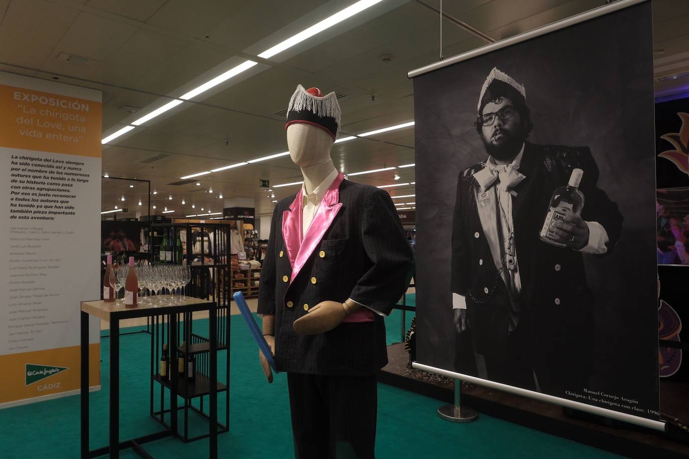 La historia de la chirigota del Love, en una exposición única, en El corte Inglés de Cádiz