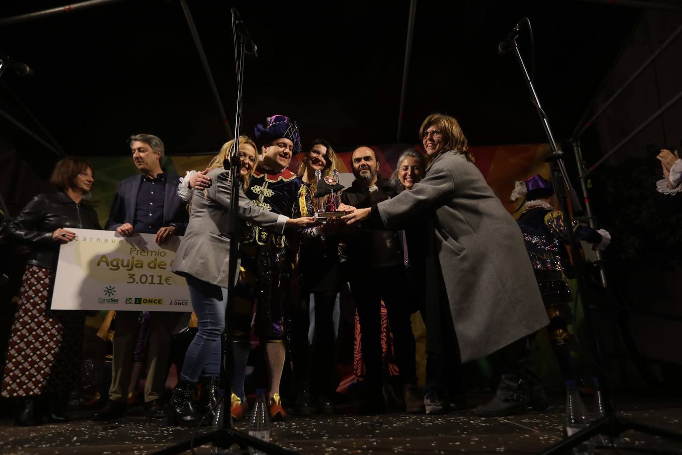 Imágenes del jueves de Carnaval: Tablaos, Aguja de Oro, Javi Medina y Riki Rivera