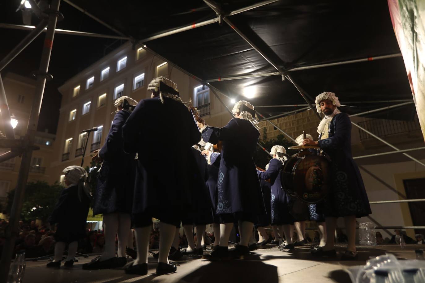 Imágenes del jueves de Carnaval: Tablaos, Aguja de Oro, Javi Medina y Riki Rivera