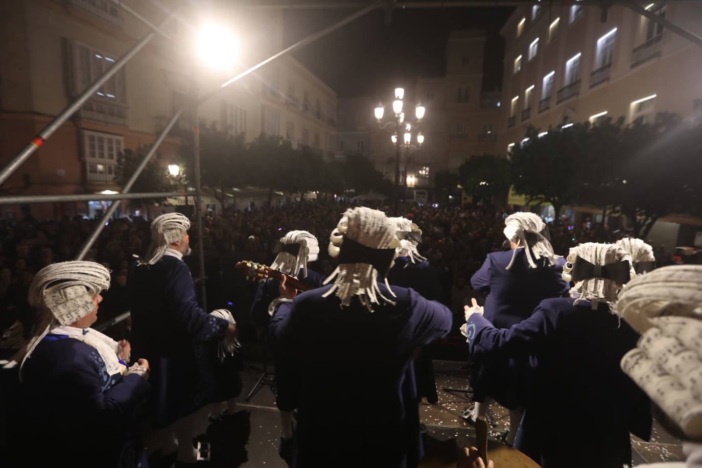 Imágenes del jueves de Carnaval: Tablaos, Aguja de Oro, Javi Medina y Riki Rivera