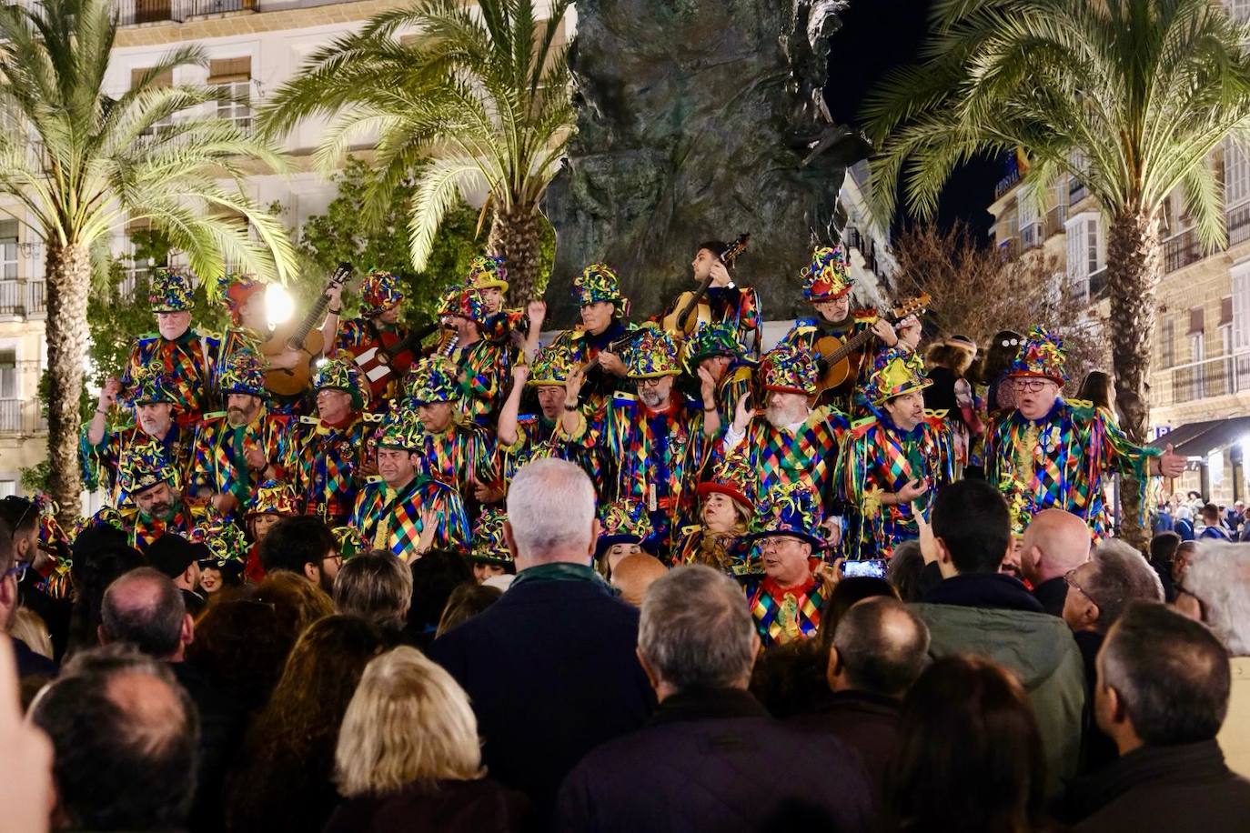 Fotos: Cádiz va despidiendo su Carnaval por todo lo alto