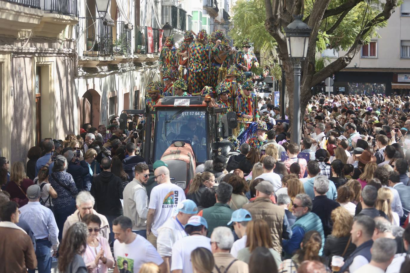 Fotos: Tanguillos, coros y gran ambiente en el sábado de Carnaval