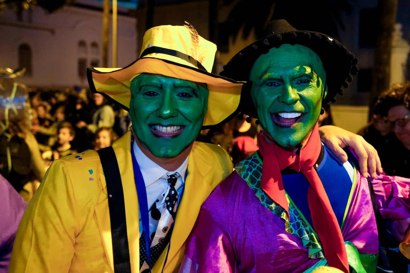 Fotos: La Cabalgata del Humor y El Arrebato cierran el sábado de carnaval