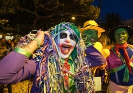 Lola Cazalilla: «Vender el Carnaval de Cádiz como producto fomenta los macrobotellones»