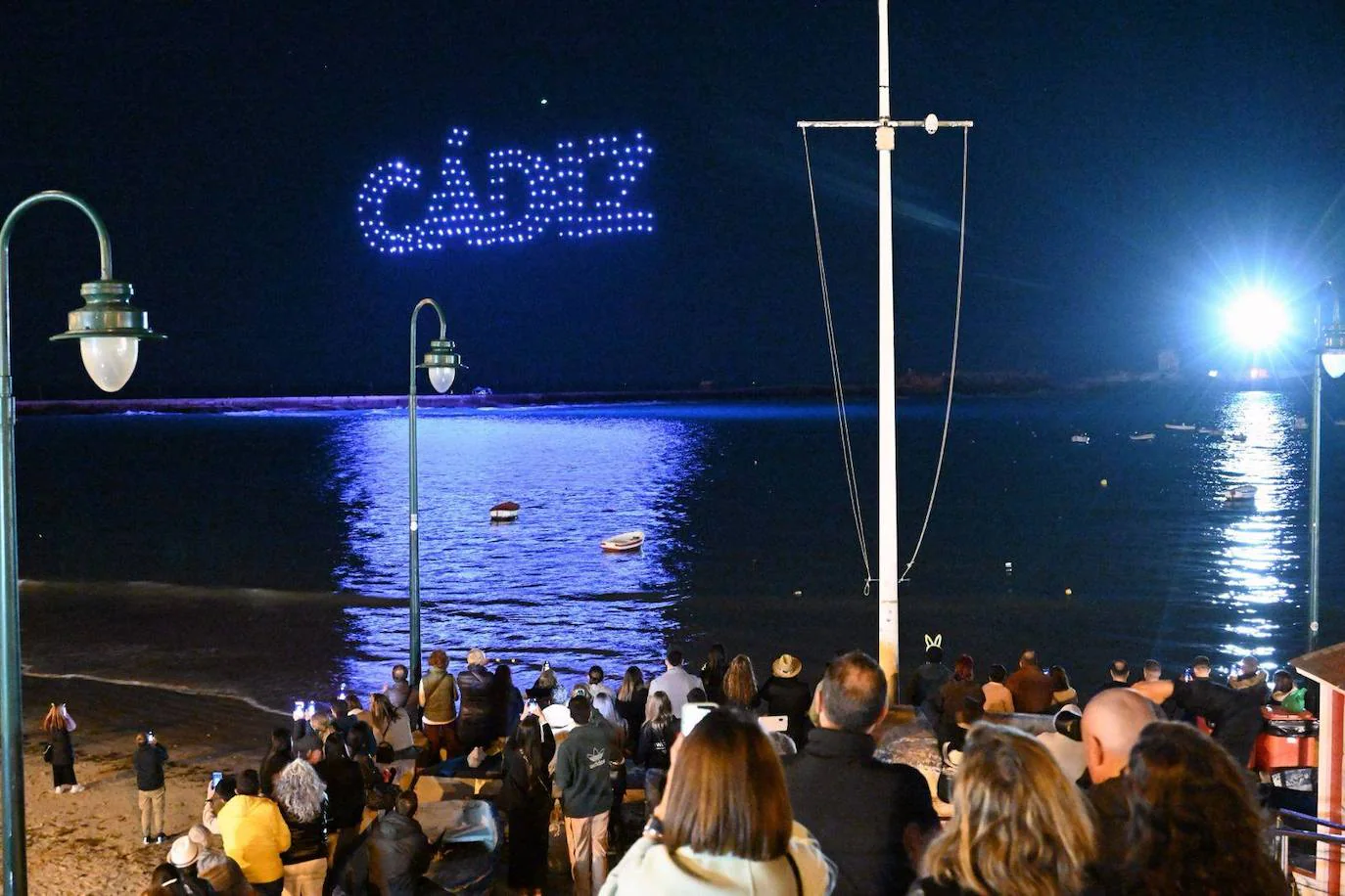 Vídeo y fotos: el espectáculo de drones para despedir el Carnaval que recordó al Capitán Veneno