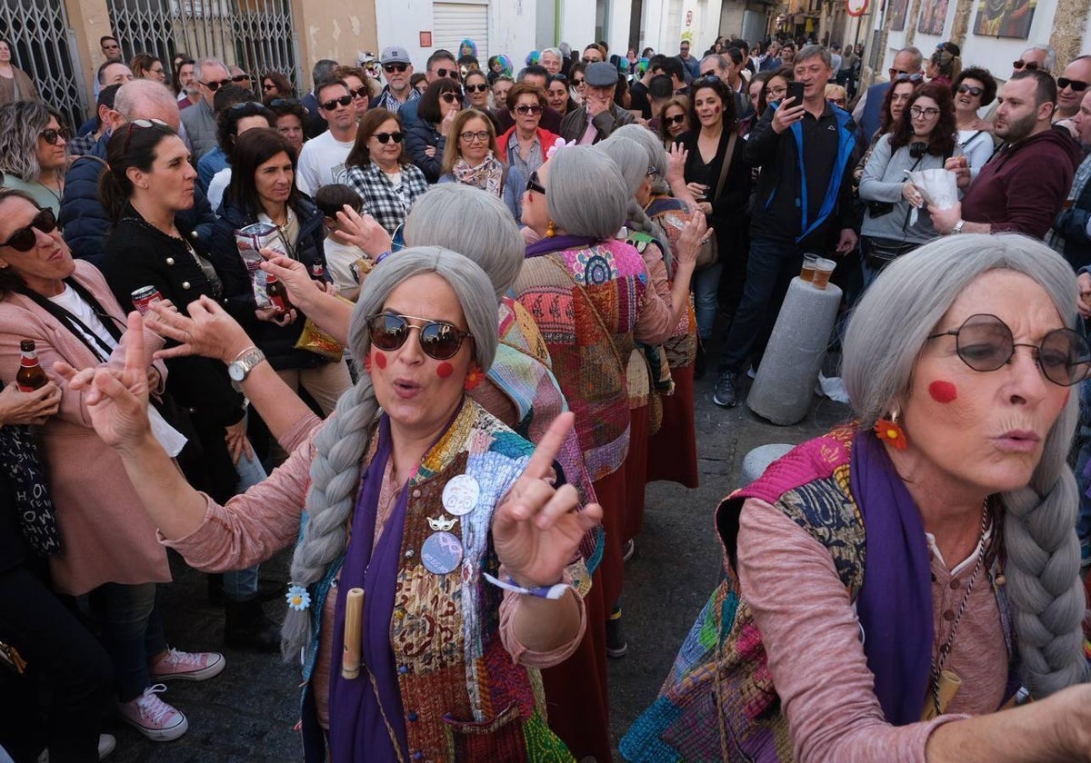 Una callejera durante el Carnaval Chiquito del año 2020.