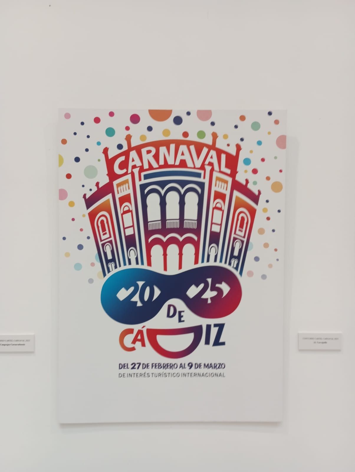 Fotos: la exposición con todos los carteles de Carnaval de Cádiz