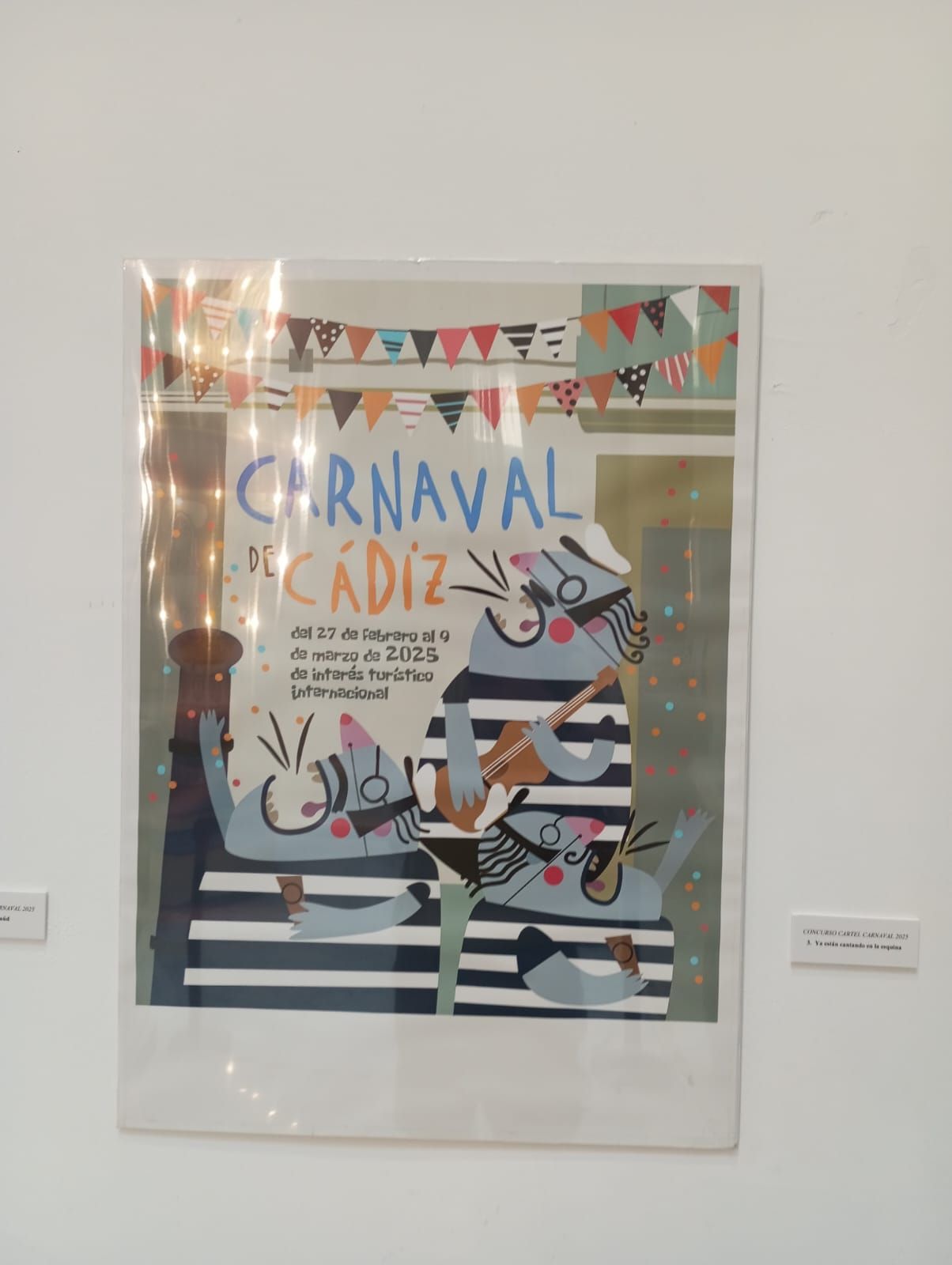 Fotos: la exposición con todos los carteles de Carnaval de Cádiz