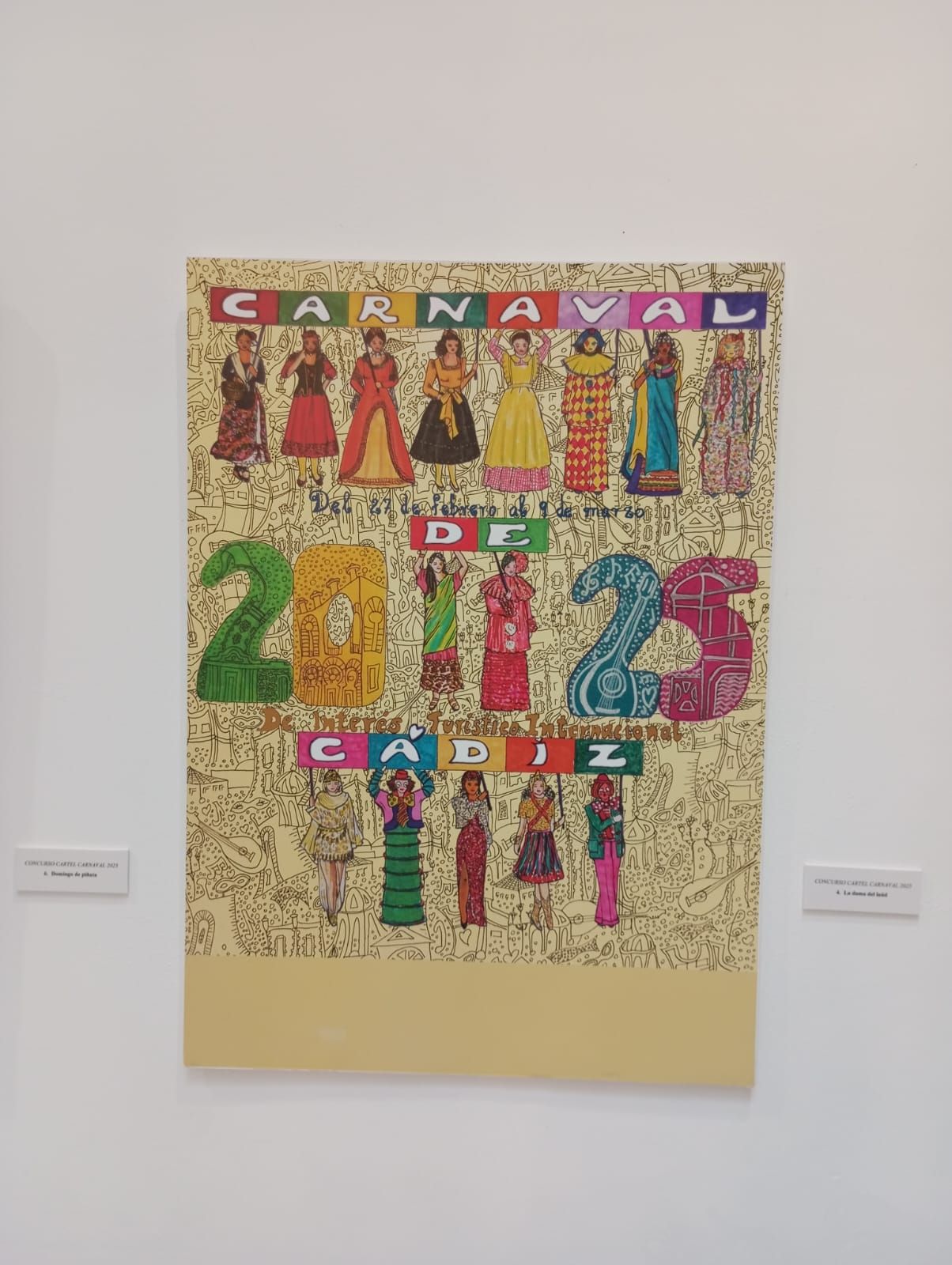 Fotos: la exposición con todos los carteles de Carnaval de Cádiz