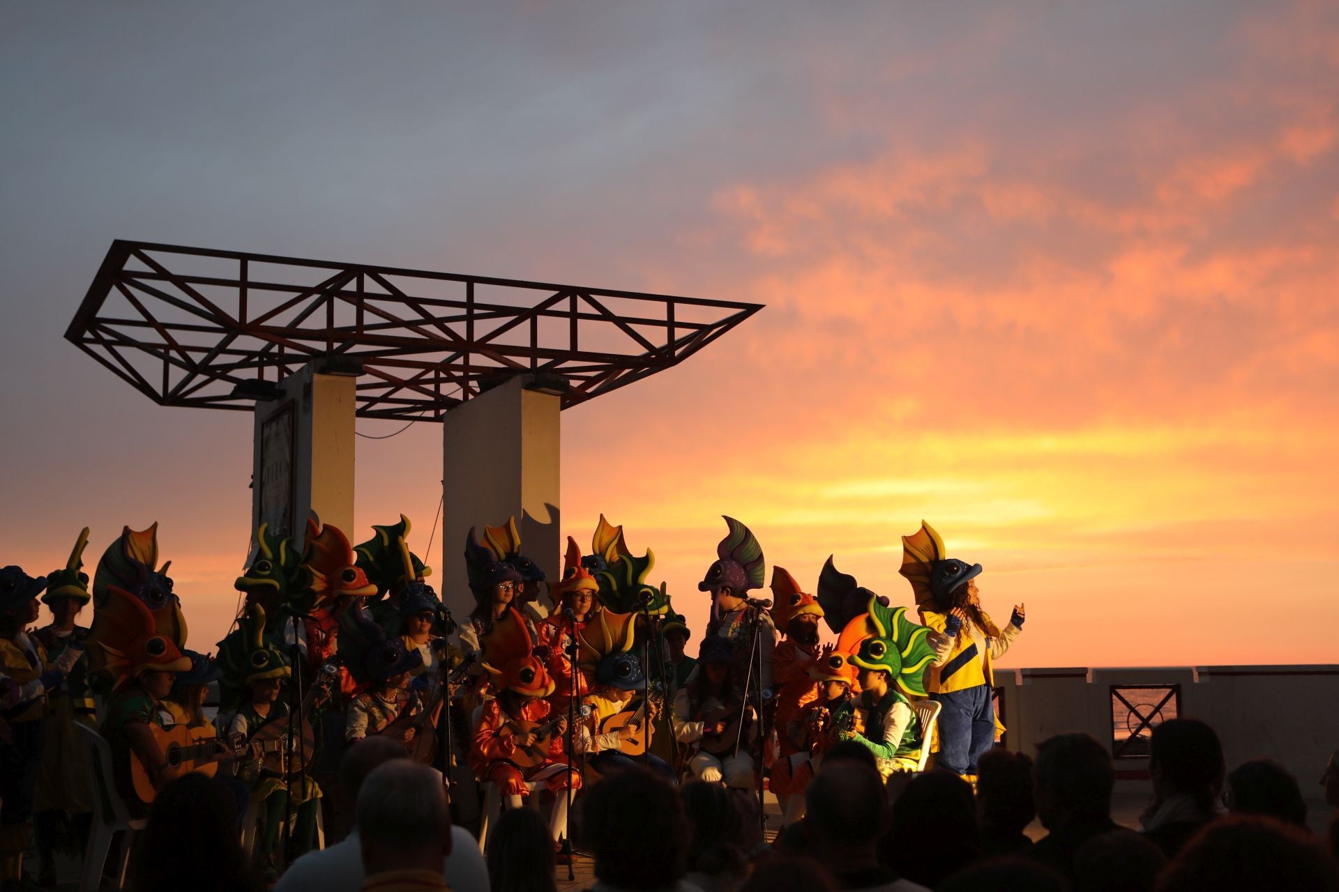 Las mejores fotos del Carnaval de verano en el Paseo Marítimo de Cádiz