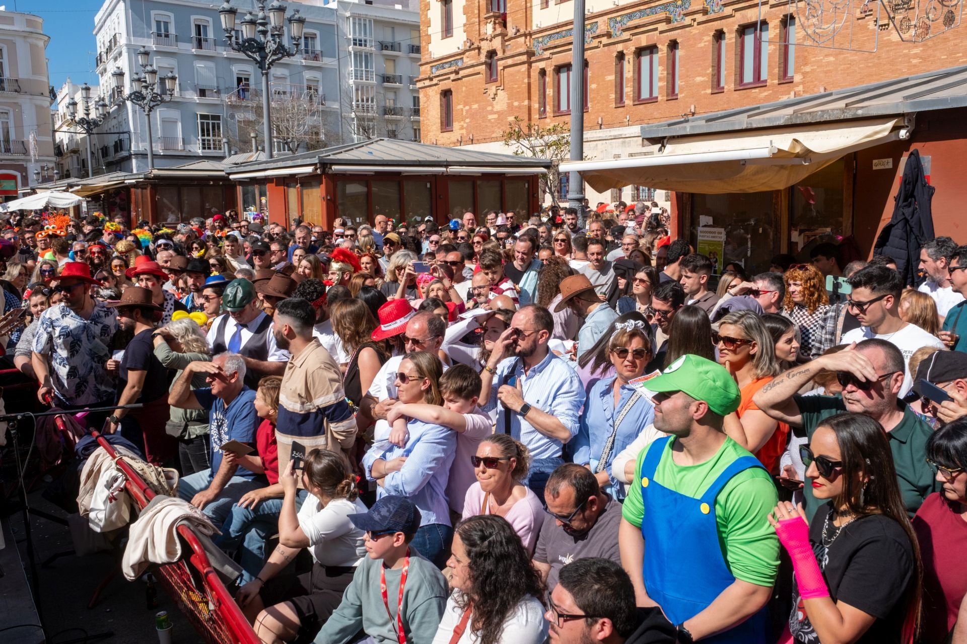 El ambiente del primer sábado de Carnaval, en imágenes