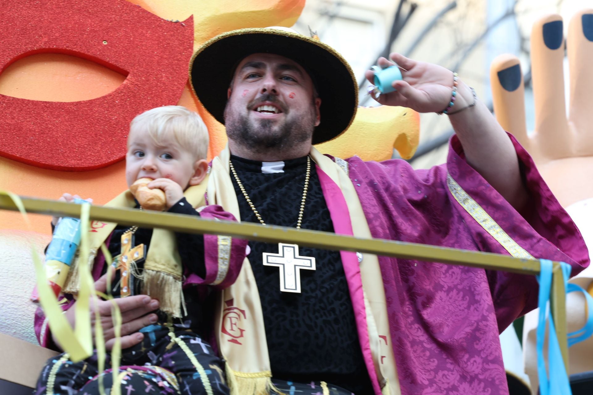 Fotos: Así ha sido la Gran Cabalgata de Carnaval de Cádiz