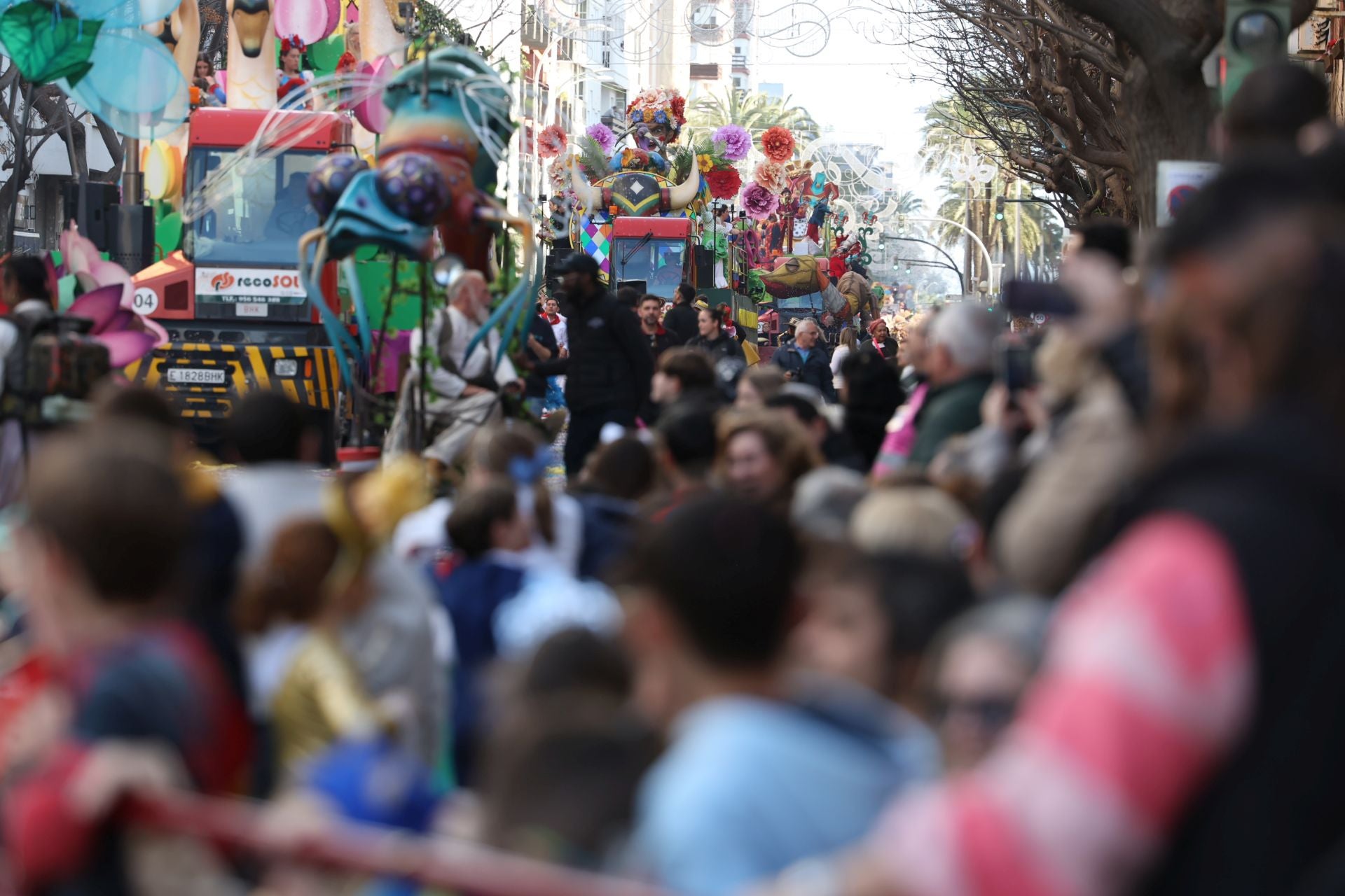 Fotos: Así ha sido la Gran Cabalgata de Carnaval de Cádiz