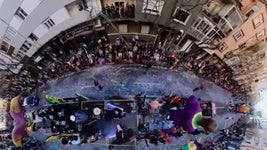 Maravillosas vistas del swing que animó la Cabalgata del Carnaval de Cádiz: «¡Ha sido increíble! ¡Grandes!»