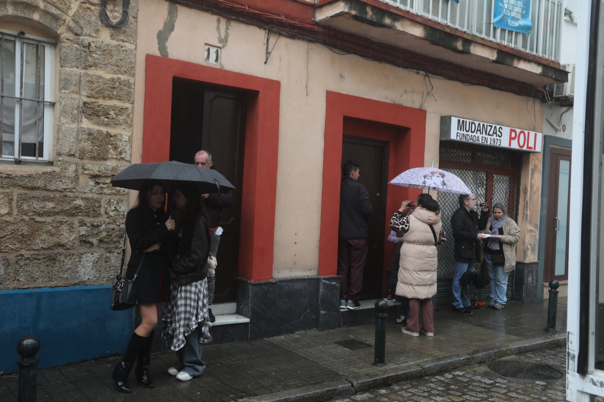 Fotos: La borrasca Jana agua el segundo Domingo de Carnaval en Cádiz