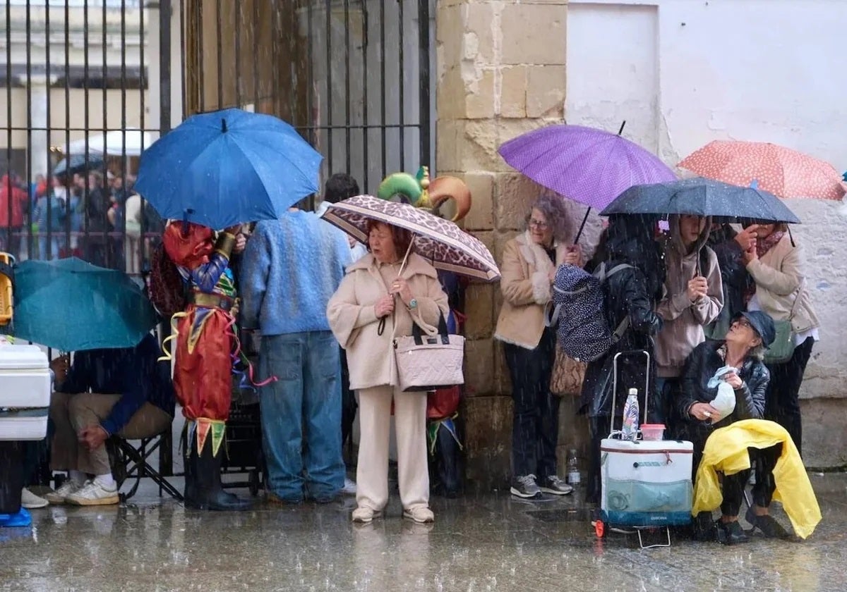 Suspendidos el concierto de Luli Pampín y los carruseles de coros en Cádiz