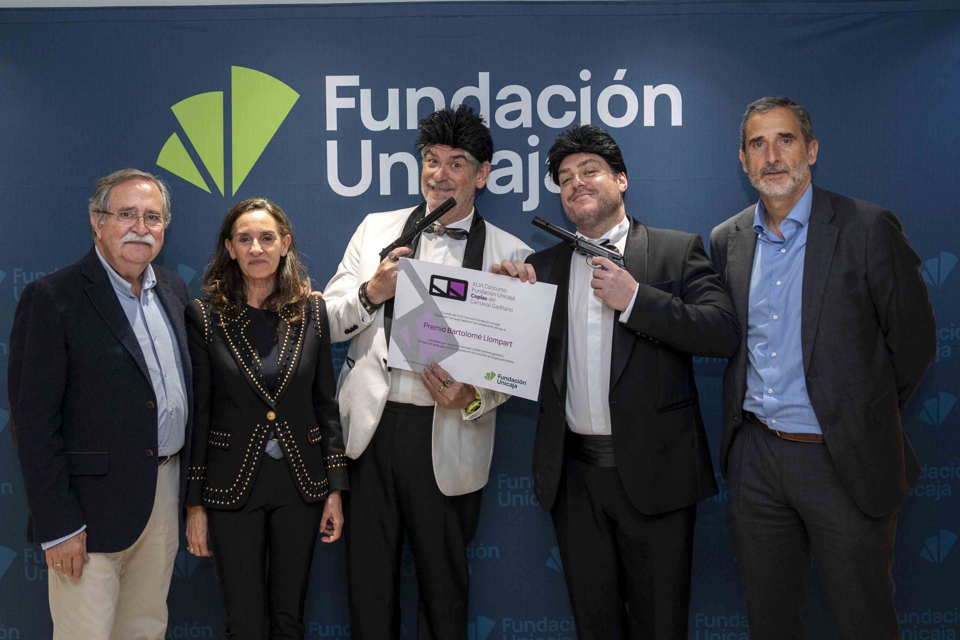 Imágenes de la entrega de los premios del concurso de coplas de la Fundación Unicaja del carnaval gaditano