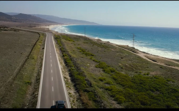 Así se verá Cádiz en Netflix: las primeras imágenes de la serie 'Las de la última fila'
