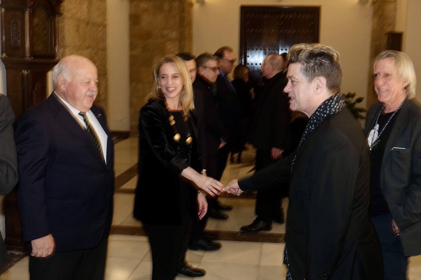 Fotos: Recepción de Ernest Urtasun a los galardonados con las Medallas al Mérito de Bellas Artes 2022