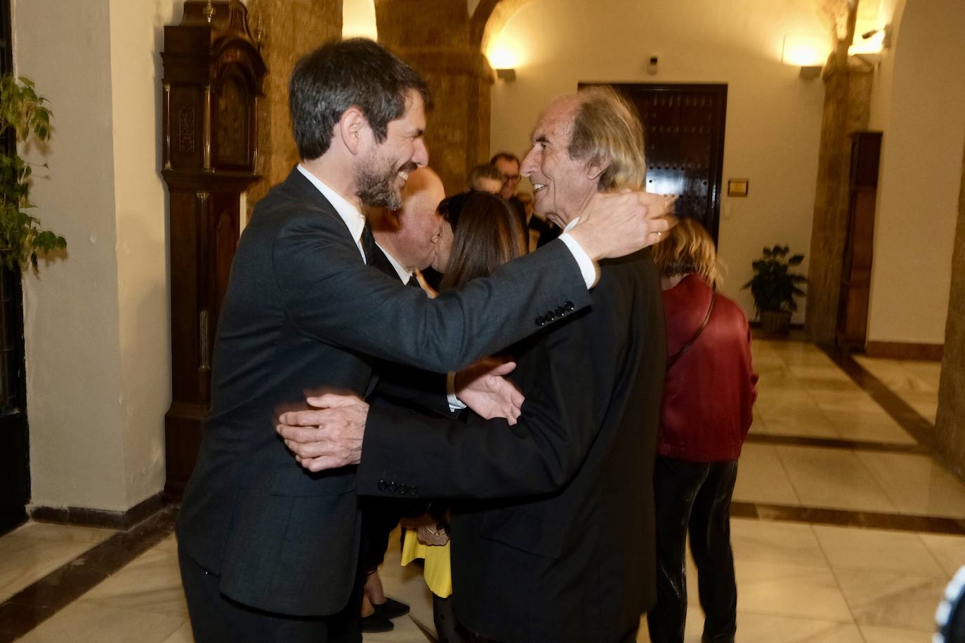 Fotos: Recepción de Ernest Urtasun a los galardonados con las Medallas al Mérito de Bellas Artes 2022