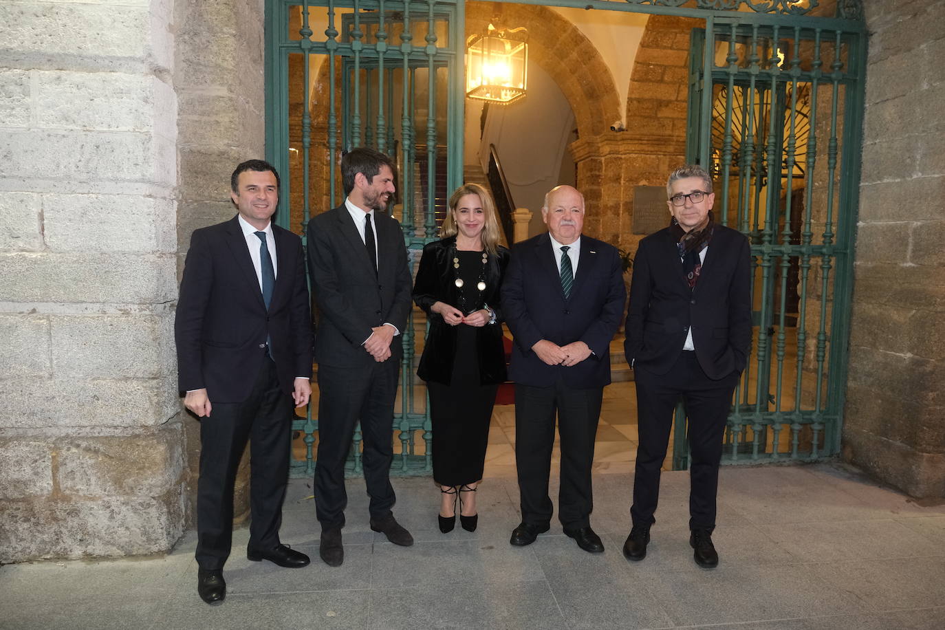 Fotos: Recepción de Ernest Urtasun a los galardonados con las Medallas al Mérito de Bellas Artes 2022