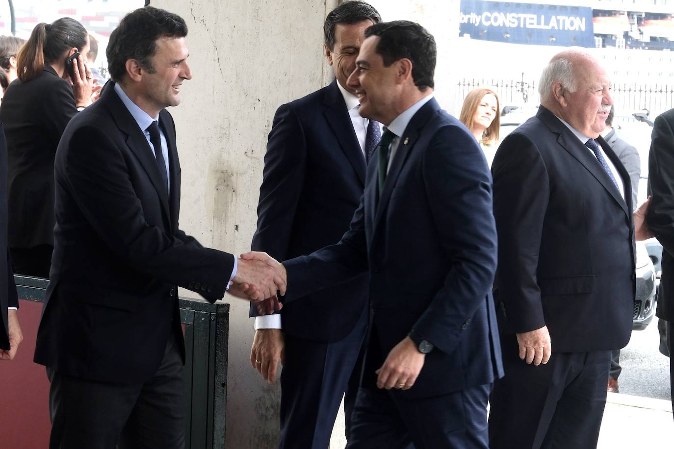 Fotos: Llegada de los invitados al Palacio de Congresos