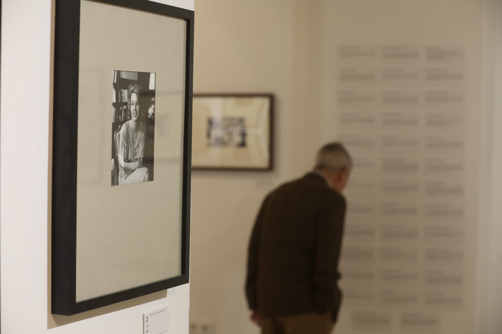 Fotos: La Fundación Cajasol inaugura la exposición “Escrito por mujeres. Escritoras del Siglo XX en español”
