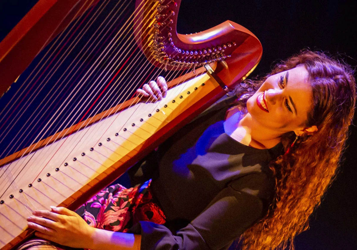 Ana Crismán: «El arpa comparte con el flamenco su ancestralidad»