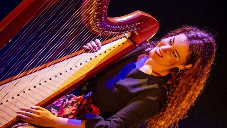 Ana Crismán : «El arpa comparte con el flamenco su ancestralidad»