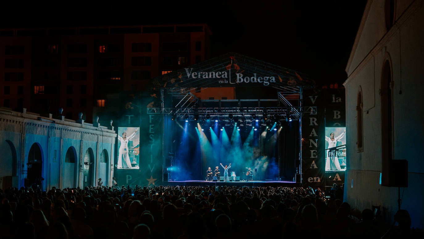 Fotos: Rancapino Chico y María Terremoto regalan su duende en Jerez