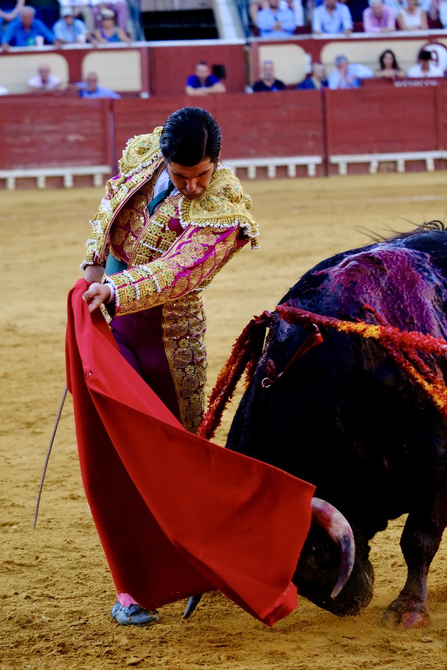 Rotundo triunfo de Manzanares que sale a hombros junto a Aguado en la última corrida del verano en El Puerto