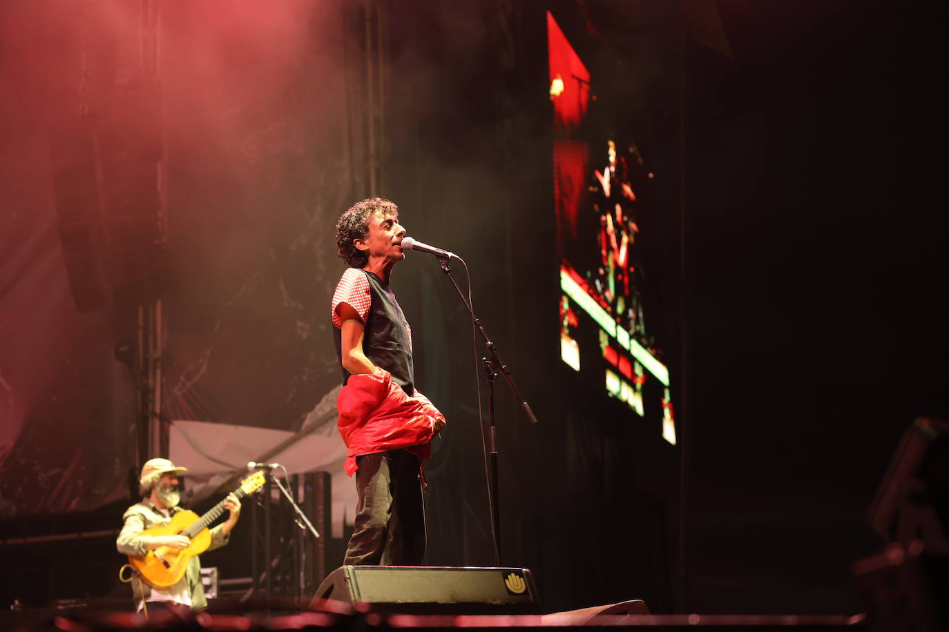 Fotos: La Plazuela, Antílopez y Tomasito ponen el colofón al verano en el muelle de Cádiz