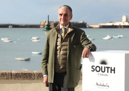 Mario Conde y el creador de 'House', protagonistas en el photocall de La Caleta