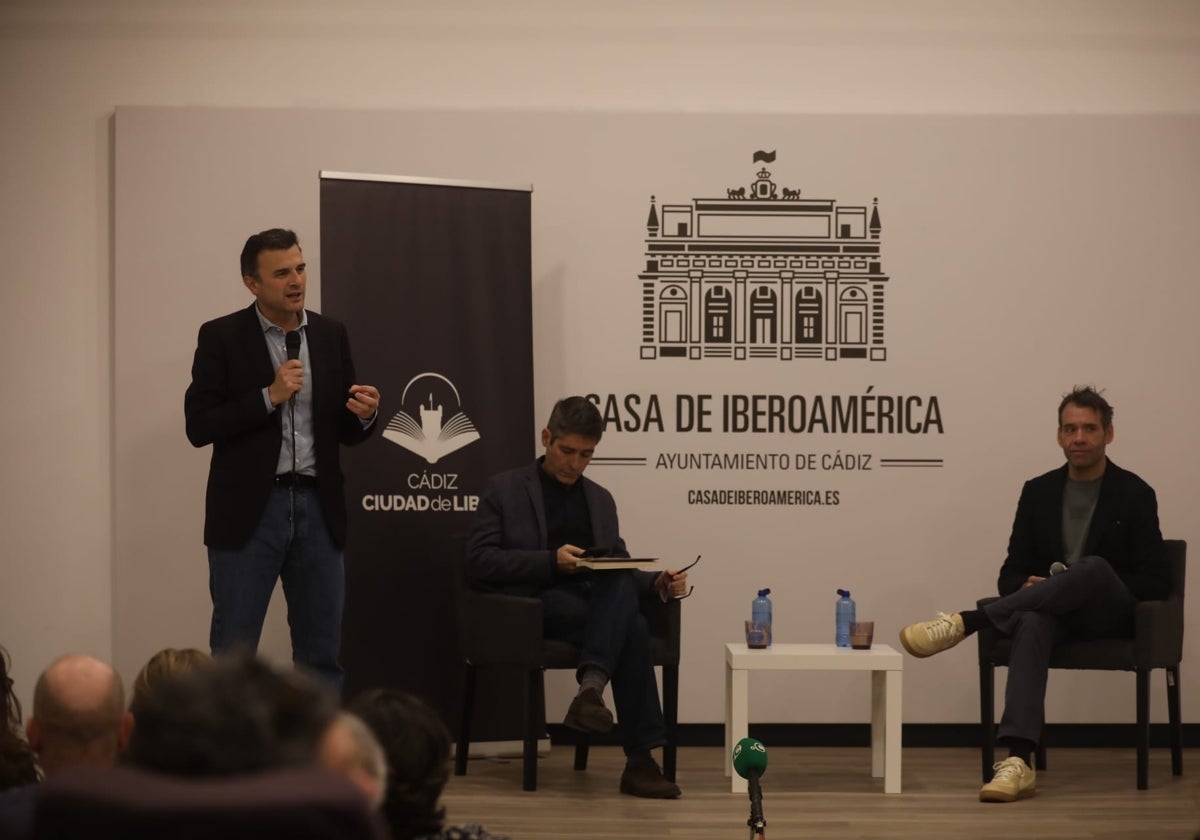 Rubén Amón presenta el libro &#039;Tenemos que hablar&#039; en la Casa de Iberoamérica