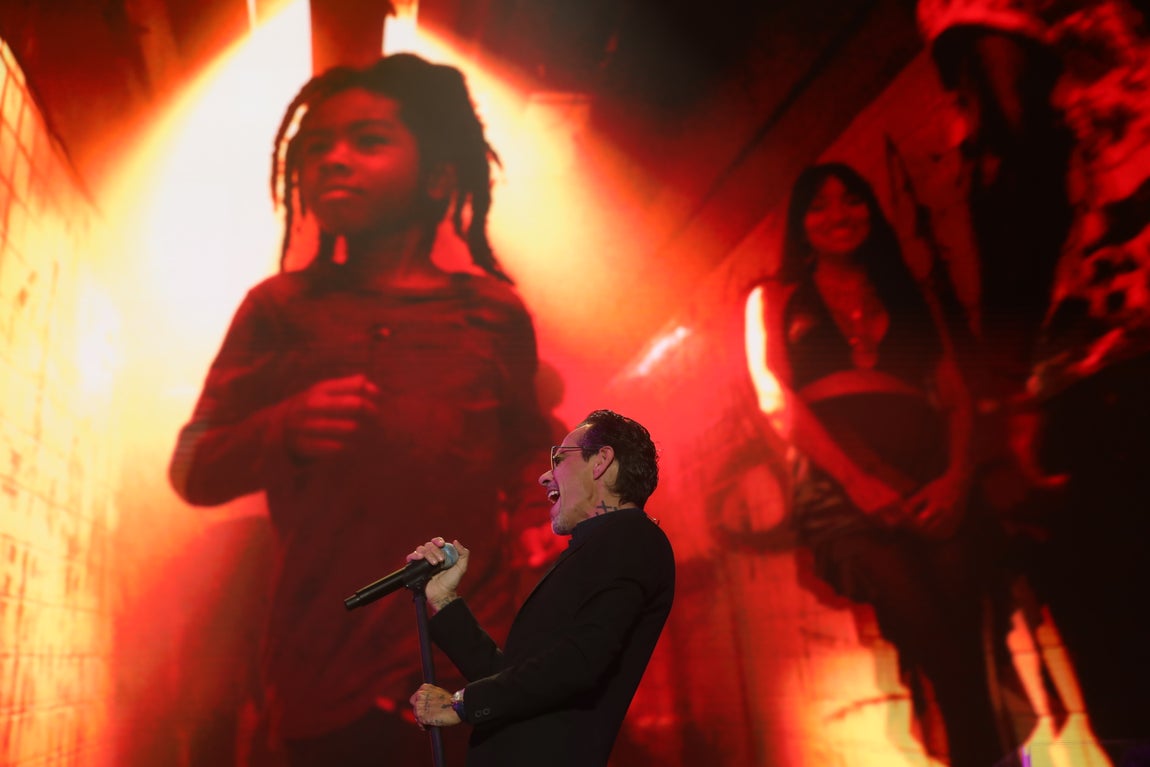 Marc Anthony sigue la estela de JLo en Cádiz