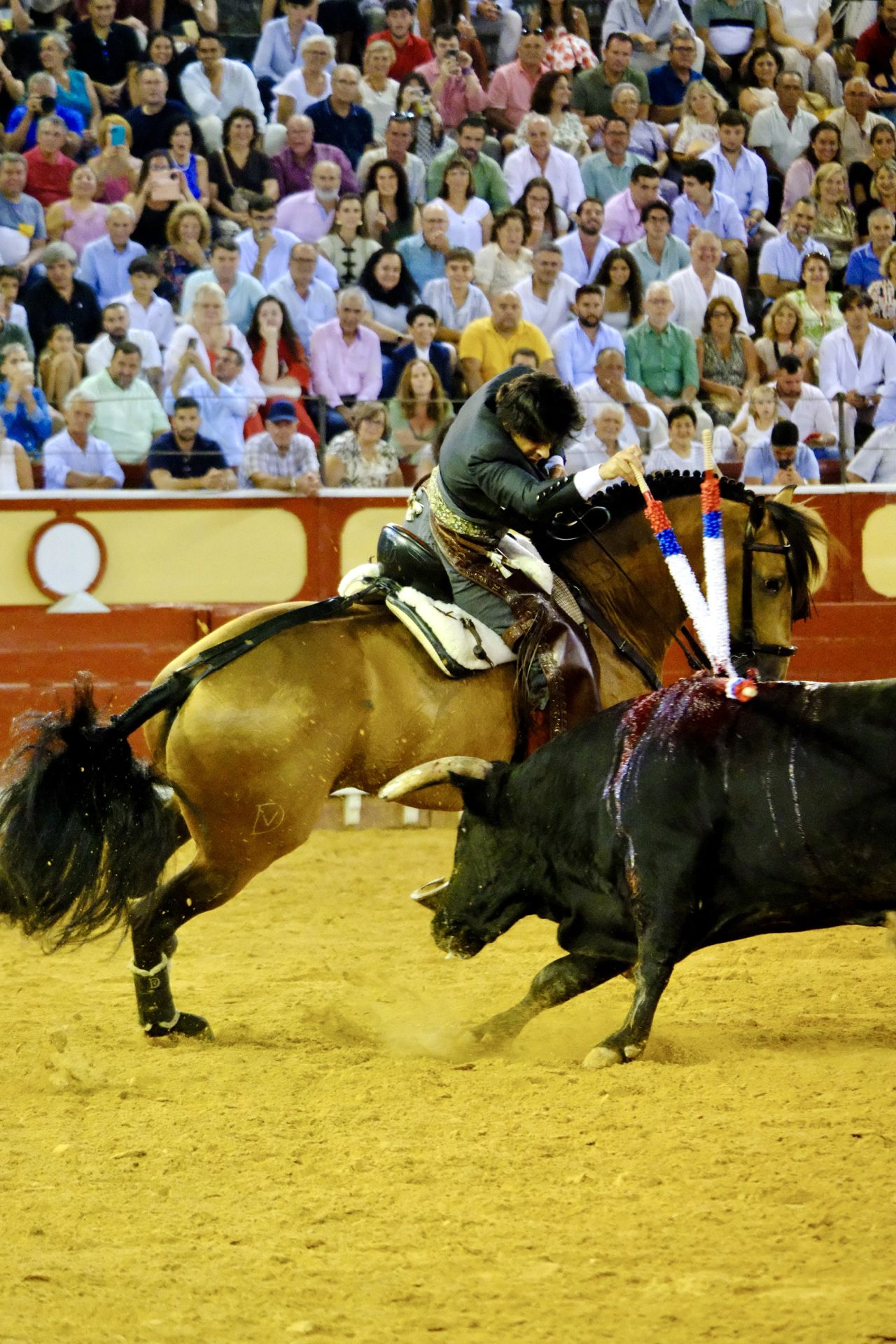 Fotos: Rui Fernandes y Diego Ventura salen a hombros en la nocturna de rejones de El Puerto