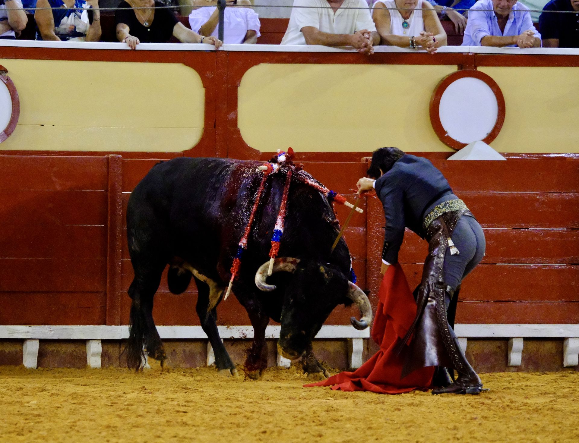 Fotos: Rui Fernandes y Diego Ventura salen a hombros en la nocturna de rejones de El Puerto