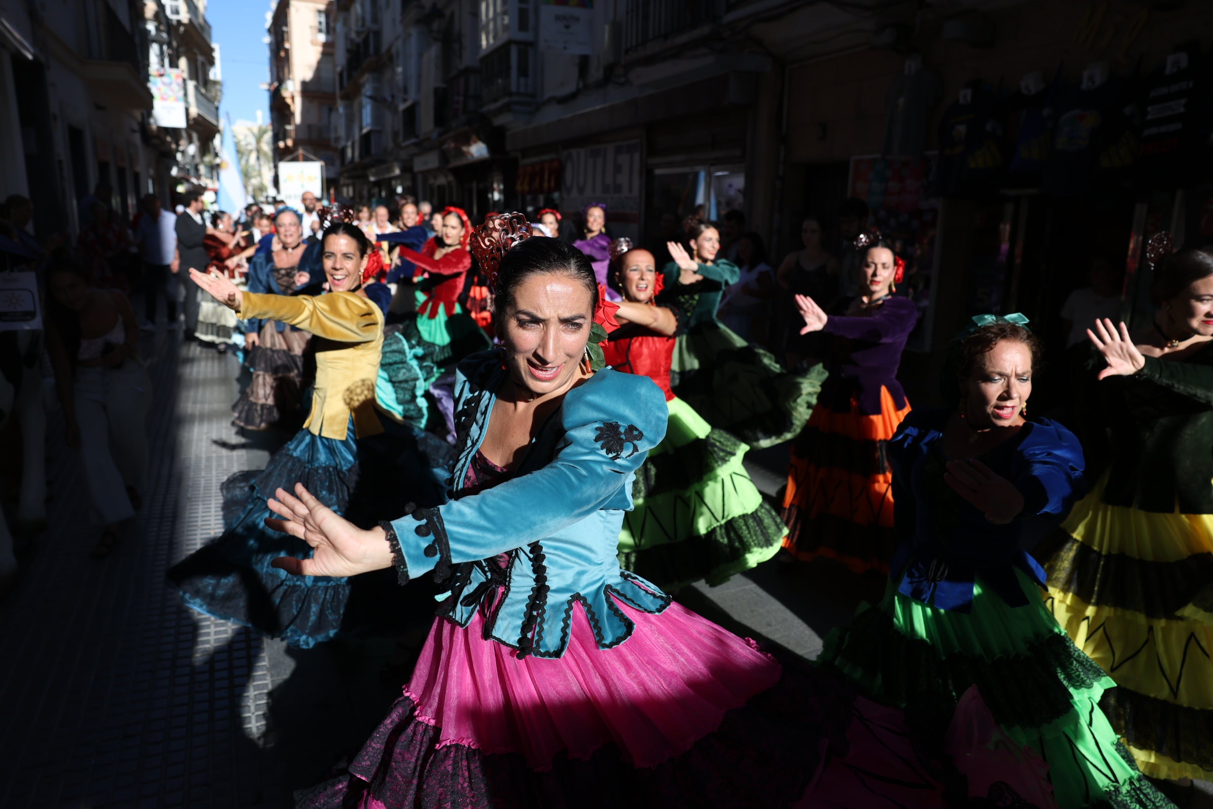 El Folklore regresa a Cádiz: tres décadas de cultura que vuelven a latir en la ciudad