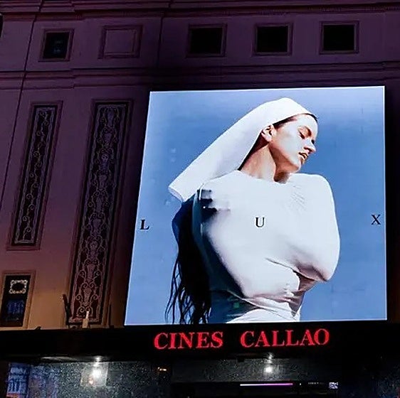 Rosalía promocionó su nuevo trabajo en Callao y causó un gran revuelo