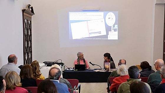 José María Esteban habla sobre «El color de Cádiz» en la Casa Pinillos